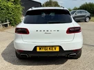 2018-porsche-macan-20-252ps-ss-small-2