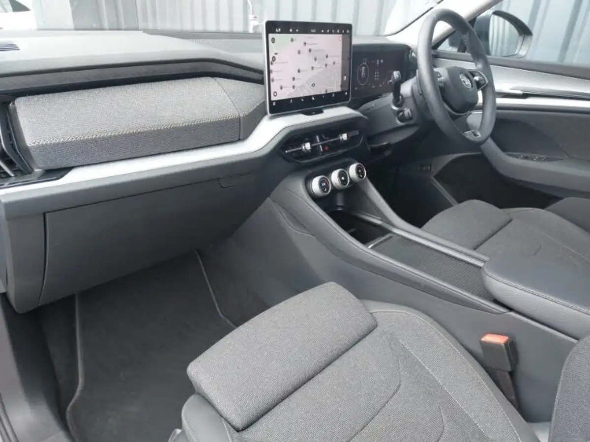 2024-skoda-kodiaq-15-tsi-se-204ps-iv-5-dsg-big-4