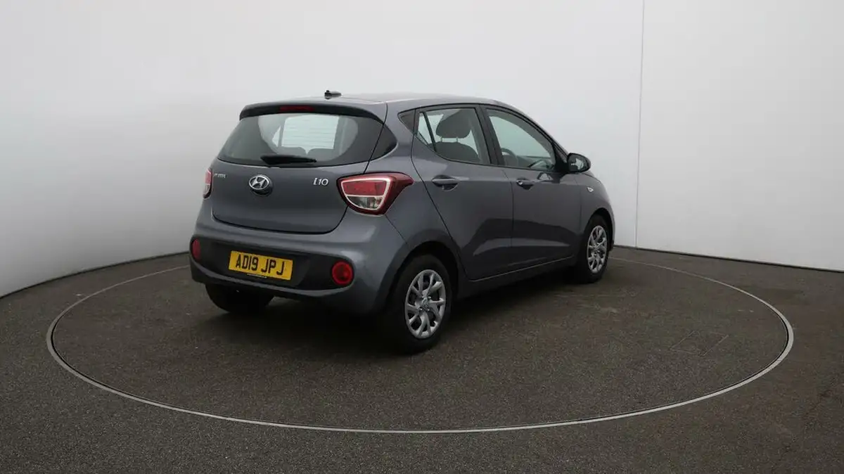 2019-hyundai-i10-10-se-67ps-big-7