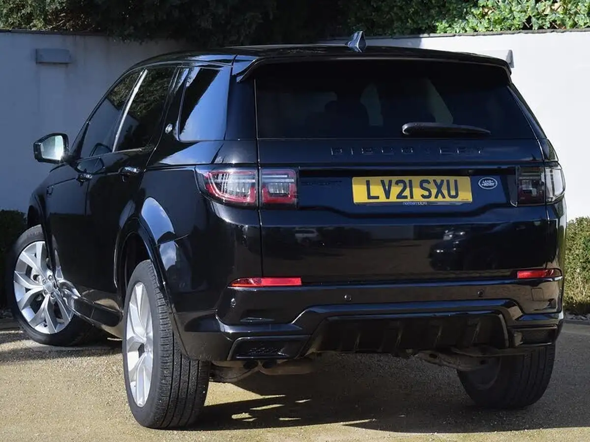 2021-land-rover-discovery-sport-20-d165-r-dynamic-s-plus-big-8
