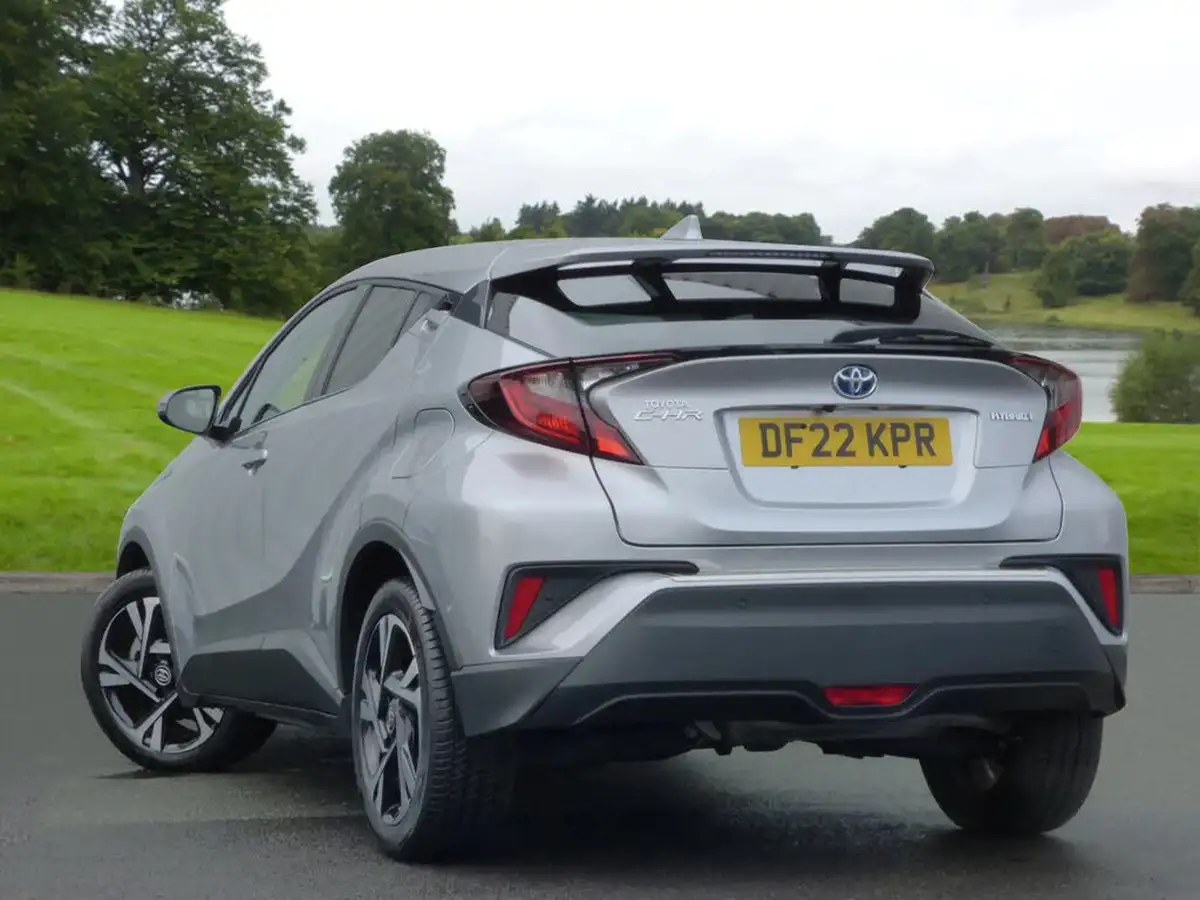 2022-toyota-c-hr-18-vvt-i-design-big-2
