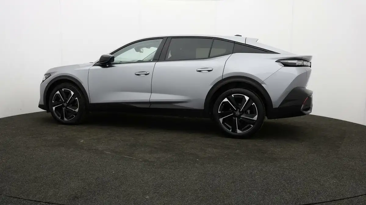 2024-peugeot-408-12-puretech-allure-130ps-ss-eat8-big-69