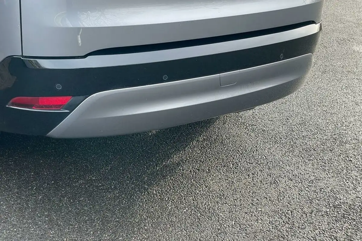 2021-land-rover-discovery-30-d300-r-dynamic-hse-big-39