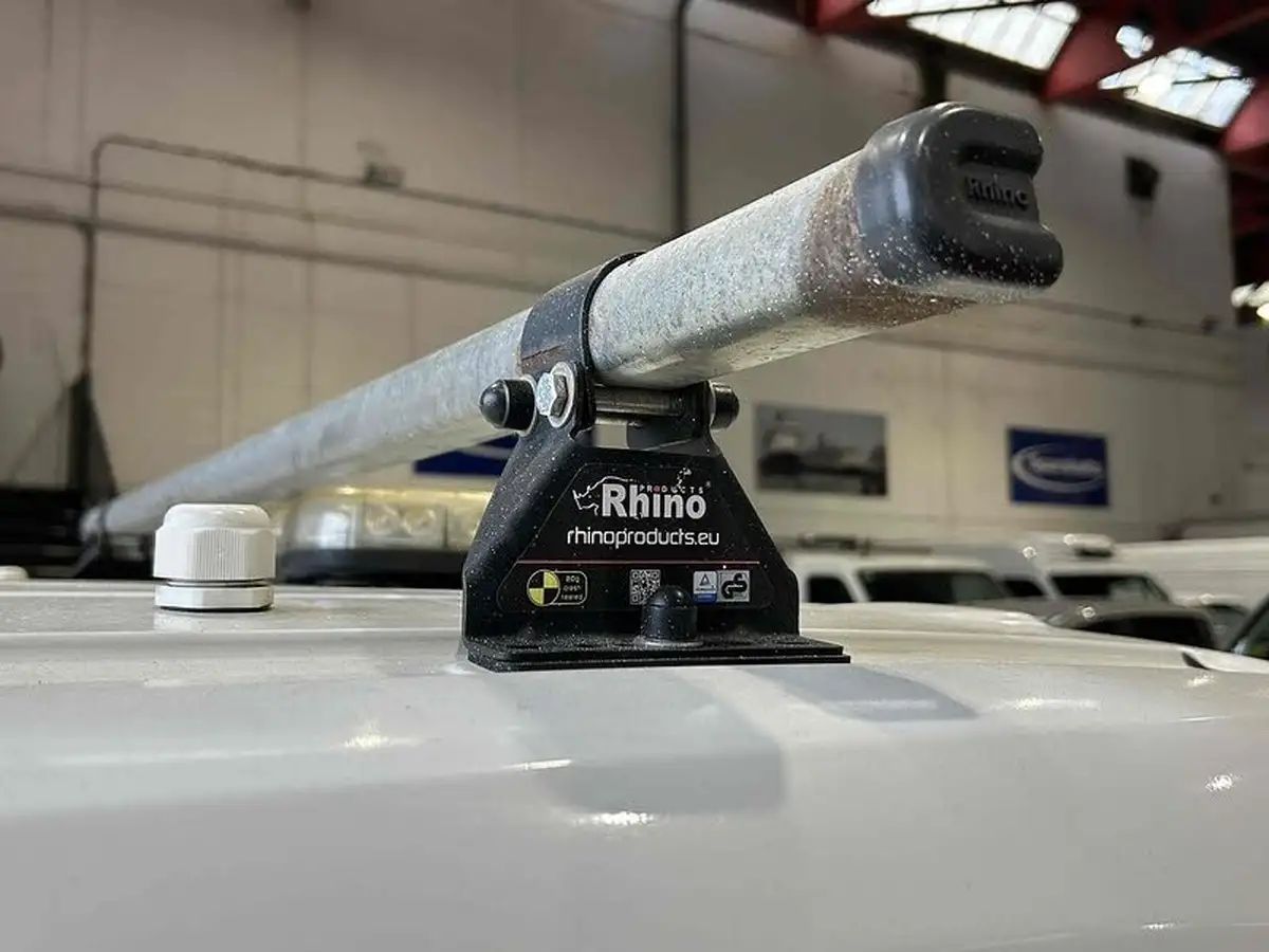 2019-peugeot-partner-16bluehdi-1000-professional-big-26