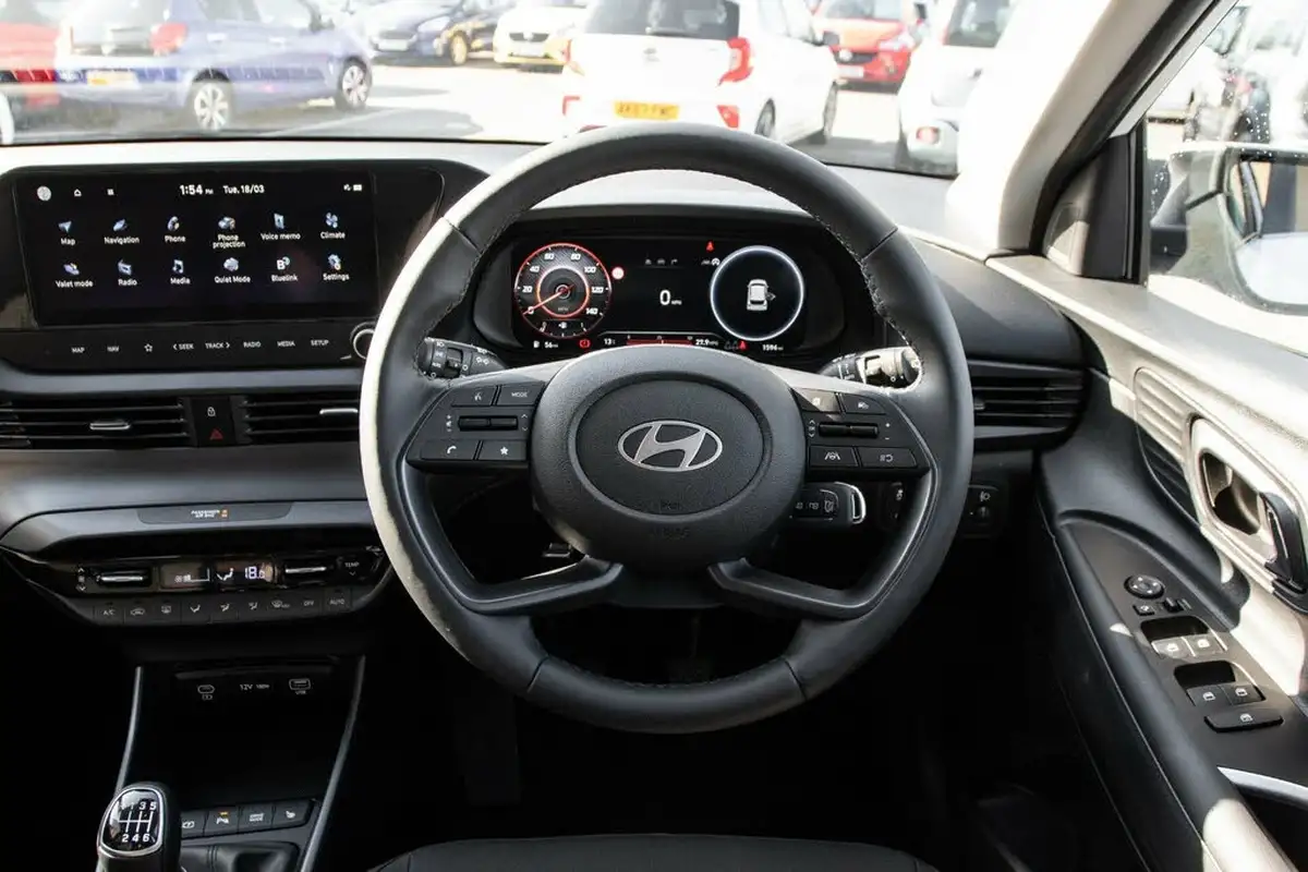 2024-hyundai-i20-10-t-gdi-premium-big-20