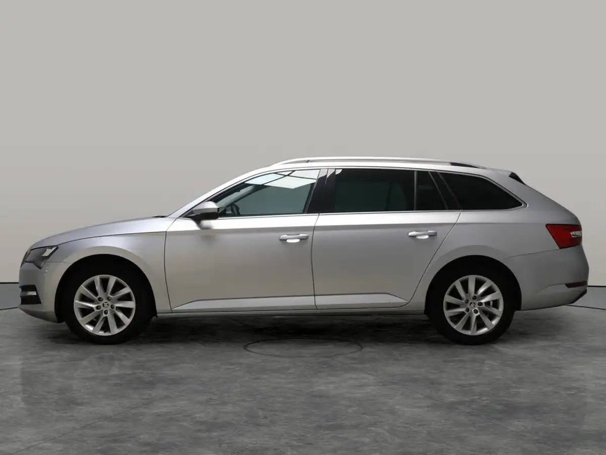 2022-skoda-superb-20tdi-se-technology-estate-big-15