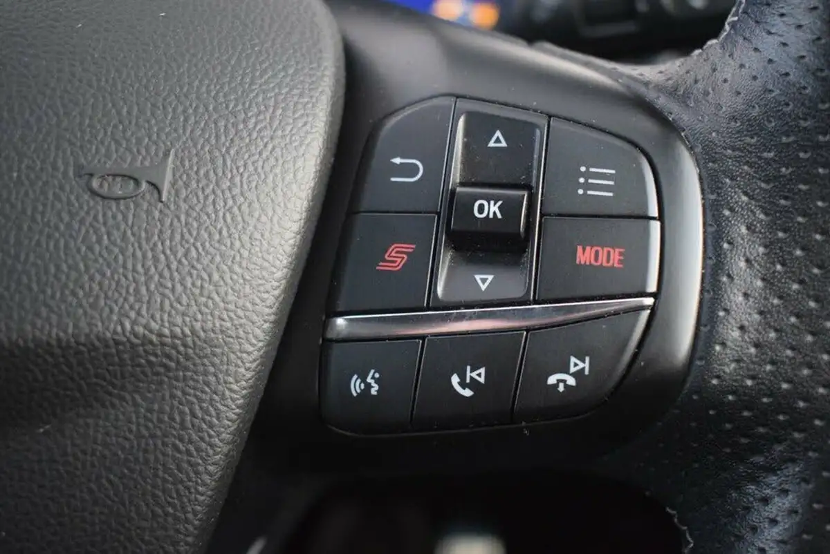 2021-ford-puma-suv-15-st-big-24