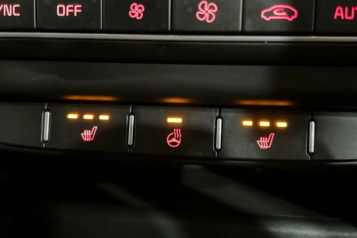 2022-kia-pro-ceed-15-t-gdi-gt-line-big-30