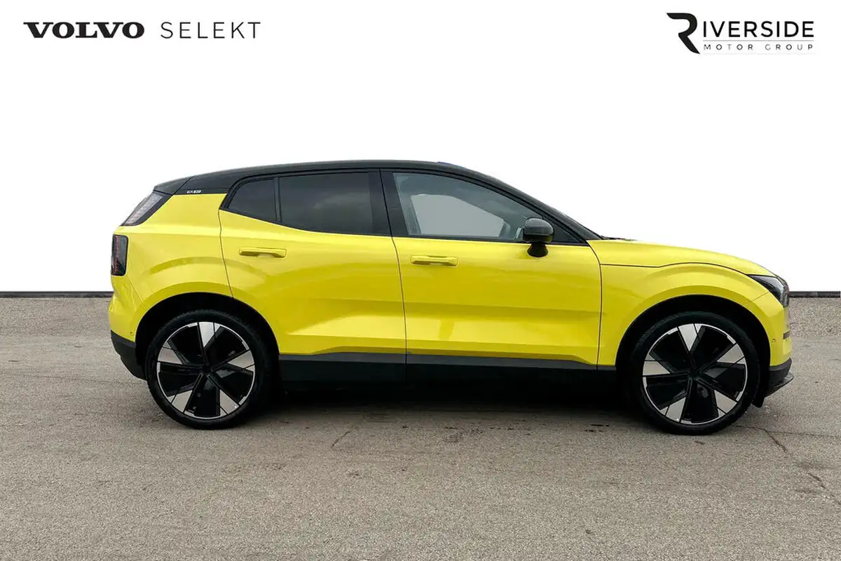 2024-volvo-ex30-e-twin-ultra-big-3
