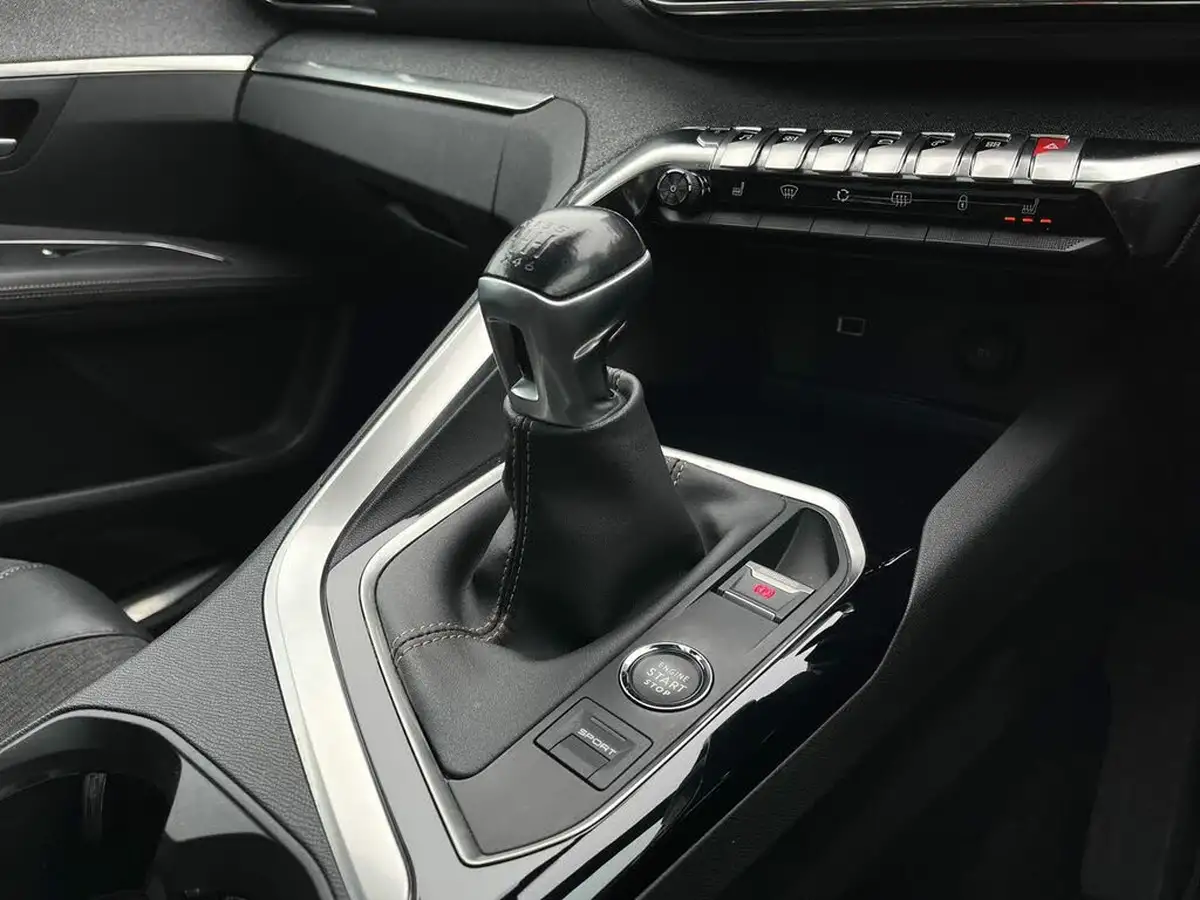 2019-peugeot-3008-suv-12-puretech-gt-line-premium-big-17