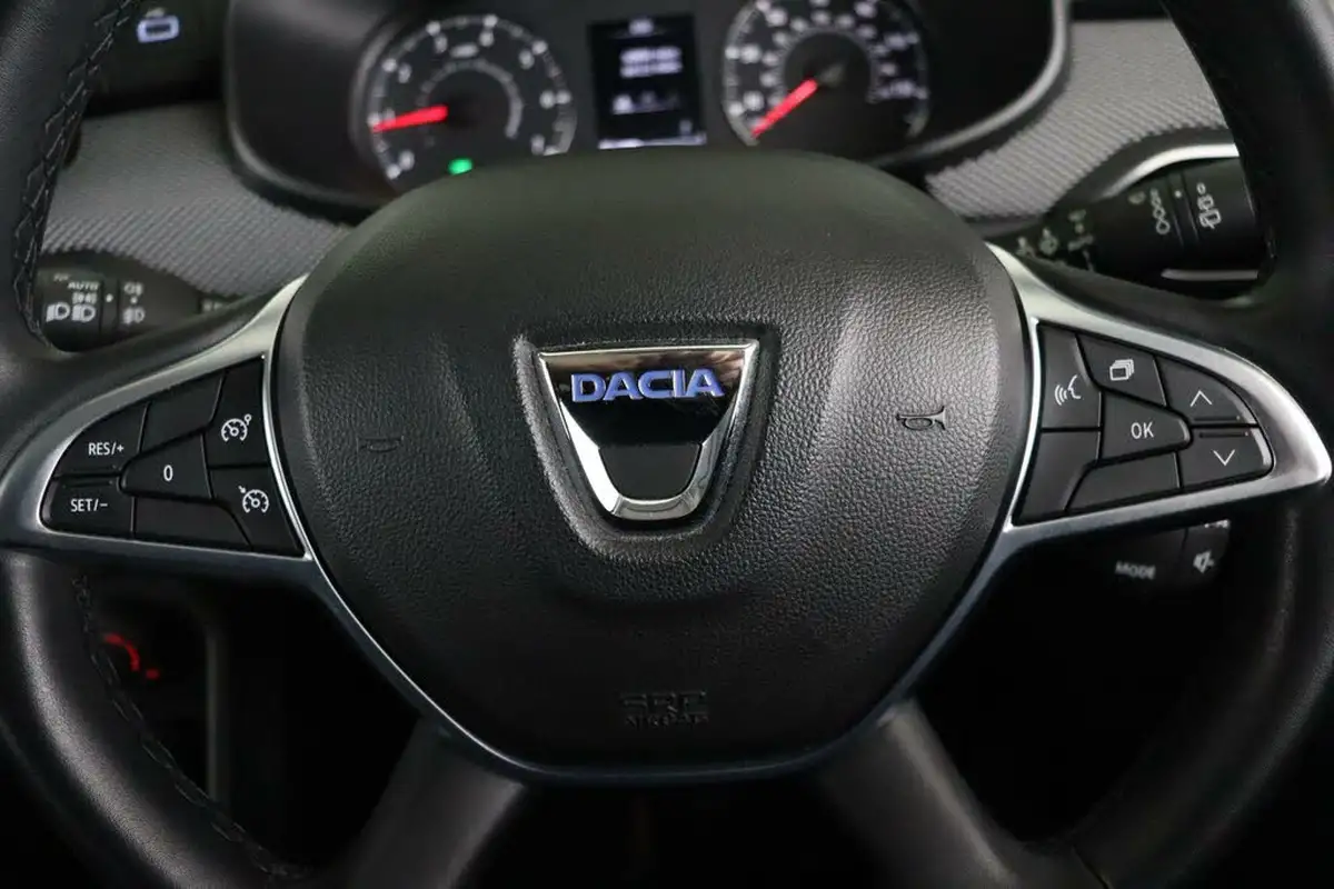 2021-dacia-sandero-10-tce-comfort-90bhp-big-17