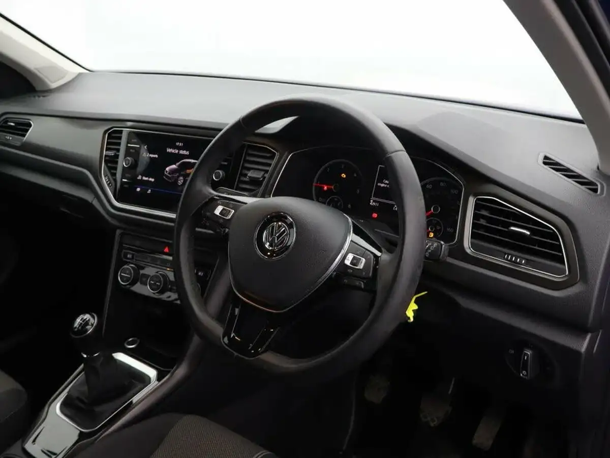 2019-volkswagen-t-roc-16tdi-se-big-13