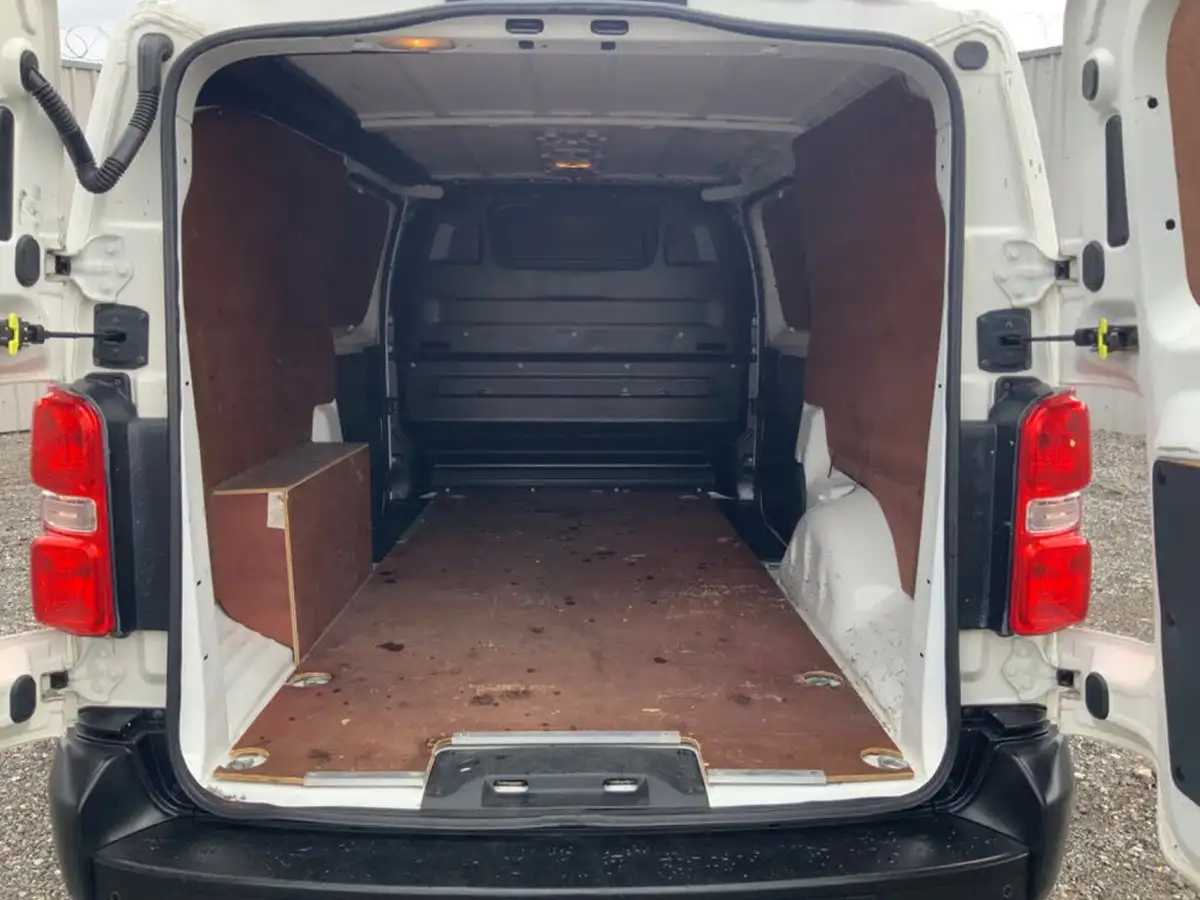 2020-vauxhall-vivaro-15td-2900-l2h1-dynamic-big-18