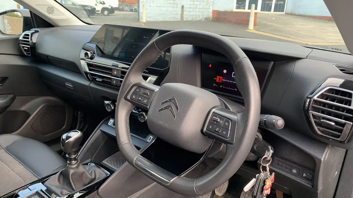 2022-citroen-c4-12-puretech-sense-big-10
