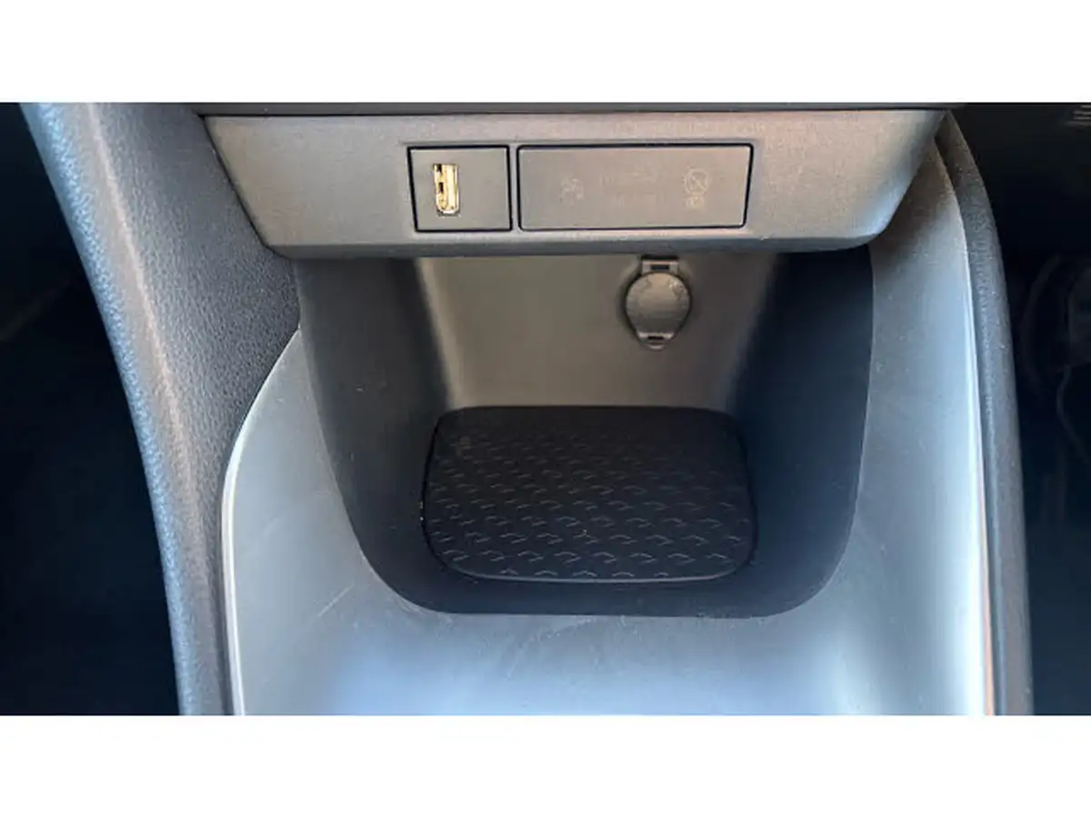 2022-toyota-yaris-15-vvt-i-design-big-29