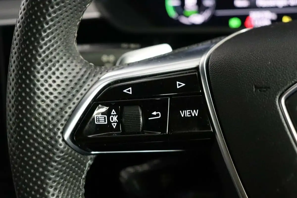 2020-audi-e-tron-55e-s-line-station-wagon-big-24