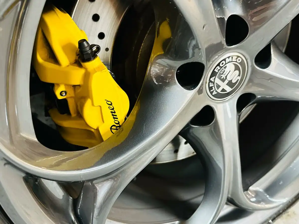 2018-alfa-romeo-giulia-29-biturbo-quadrifoglio-big-37