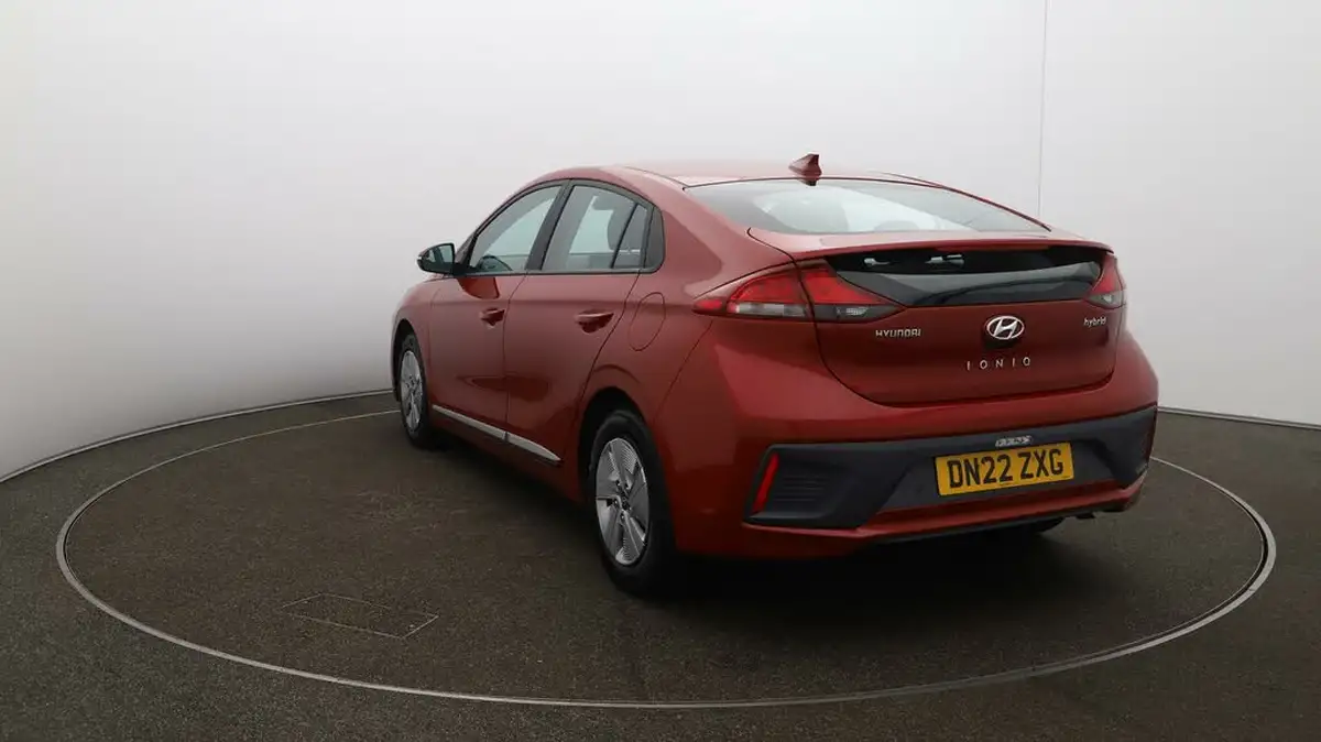 2022-hyundai-ioniq-16-gdi-premium-se-hybrid-big-60