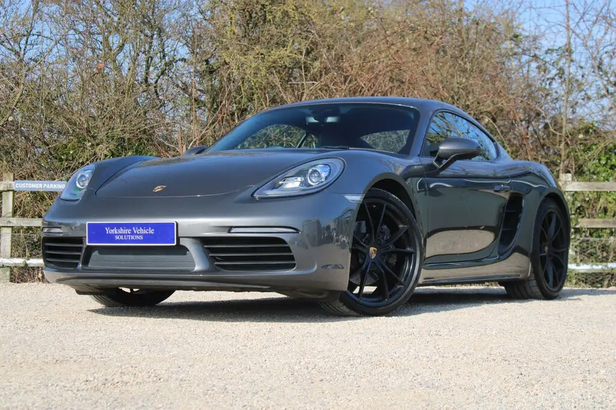 2017-porsche-cayman-718-20-cayman-big-12