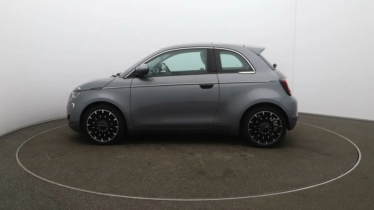 2022-fiat-500-e-la-prima-big-58