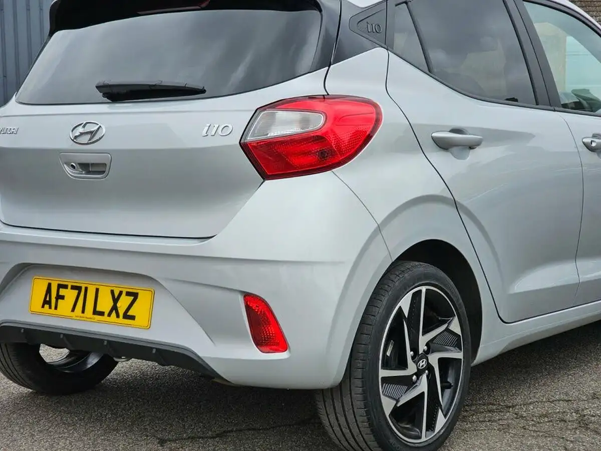 2021-hyundai-i10-10-premium-big-39