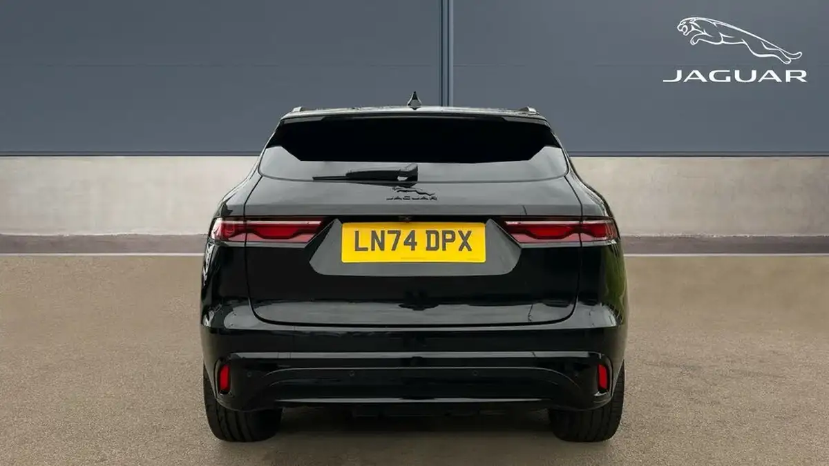 2024-jaguar-f-pace-20-d200-r-dynamic-hse-black-big-5