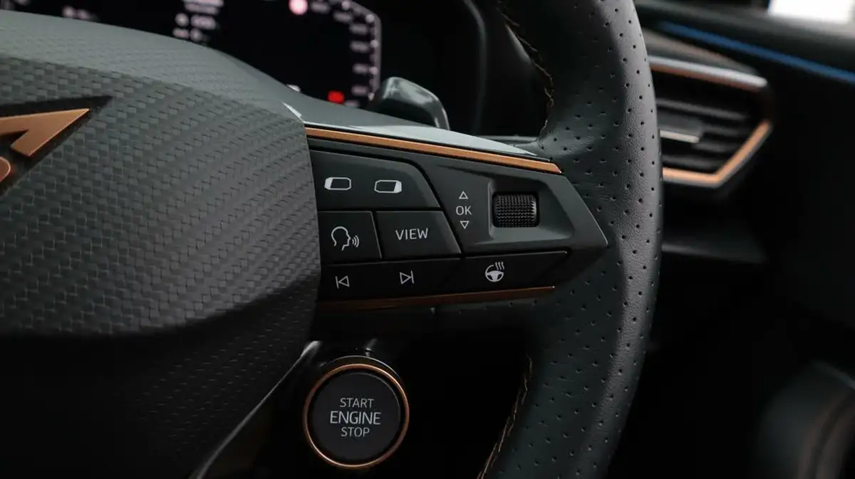2023-cupra-formentor-14-e-hybrid-vz2-big-24