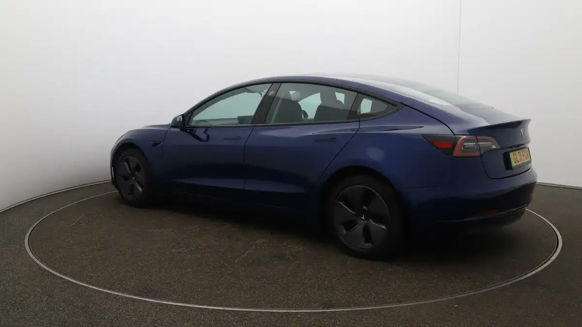 2021-tesla-model-3-e-long-range-awd-big-26