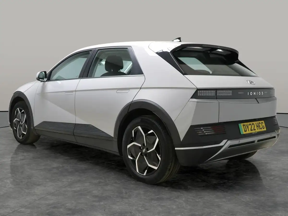 2022-hyundai-ioniq-5-e-se-connect-big-9