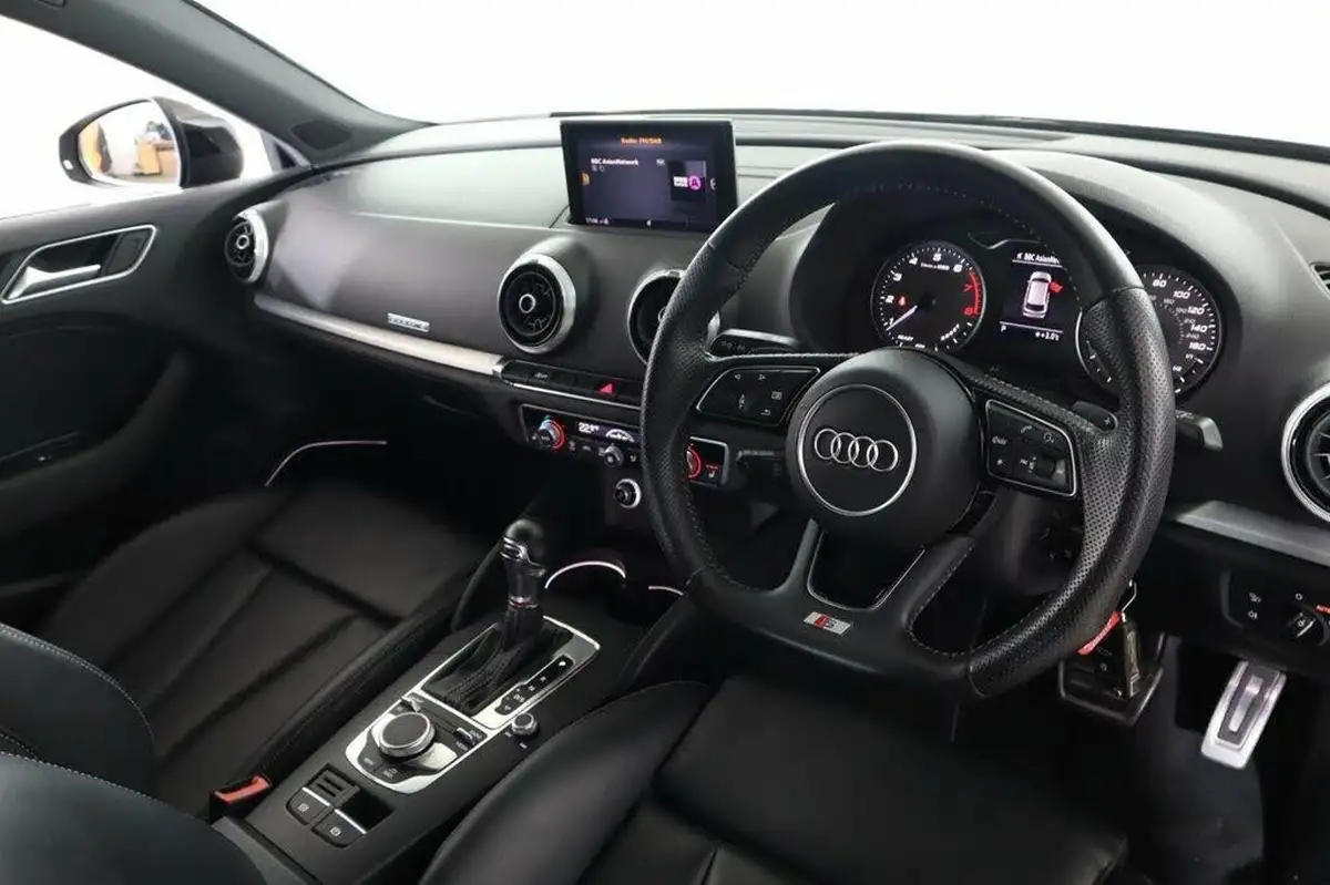 2020-audi-s3-20-tfsi-black-edition-sportback-5d-big-18