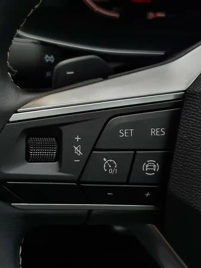 2024-seat-leon-10-etsi-evo-se-dynamic-hatchback-big-35