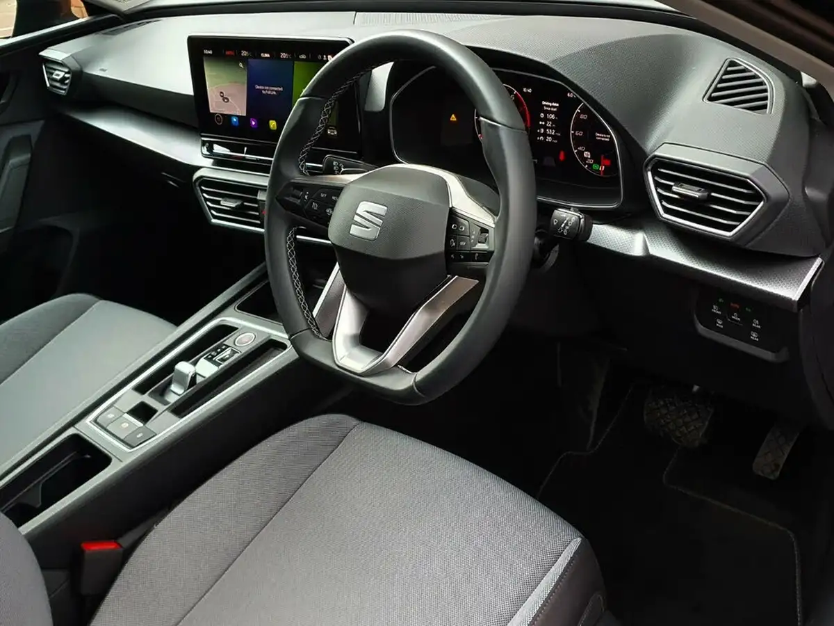 2024-seat-leon-10-etsi-evo-se-dynamic-hatchback-big-11