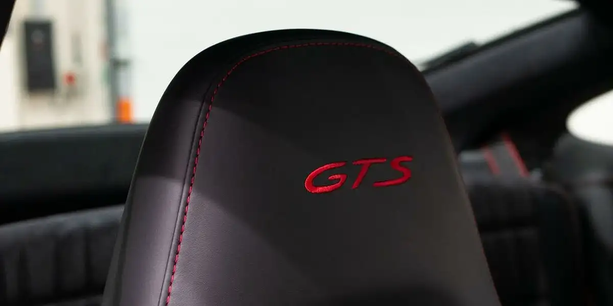 2015-porsche-911-38-carrera-gts-coupe-pdk-big-29