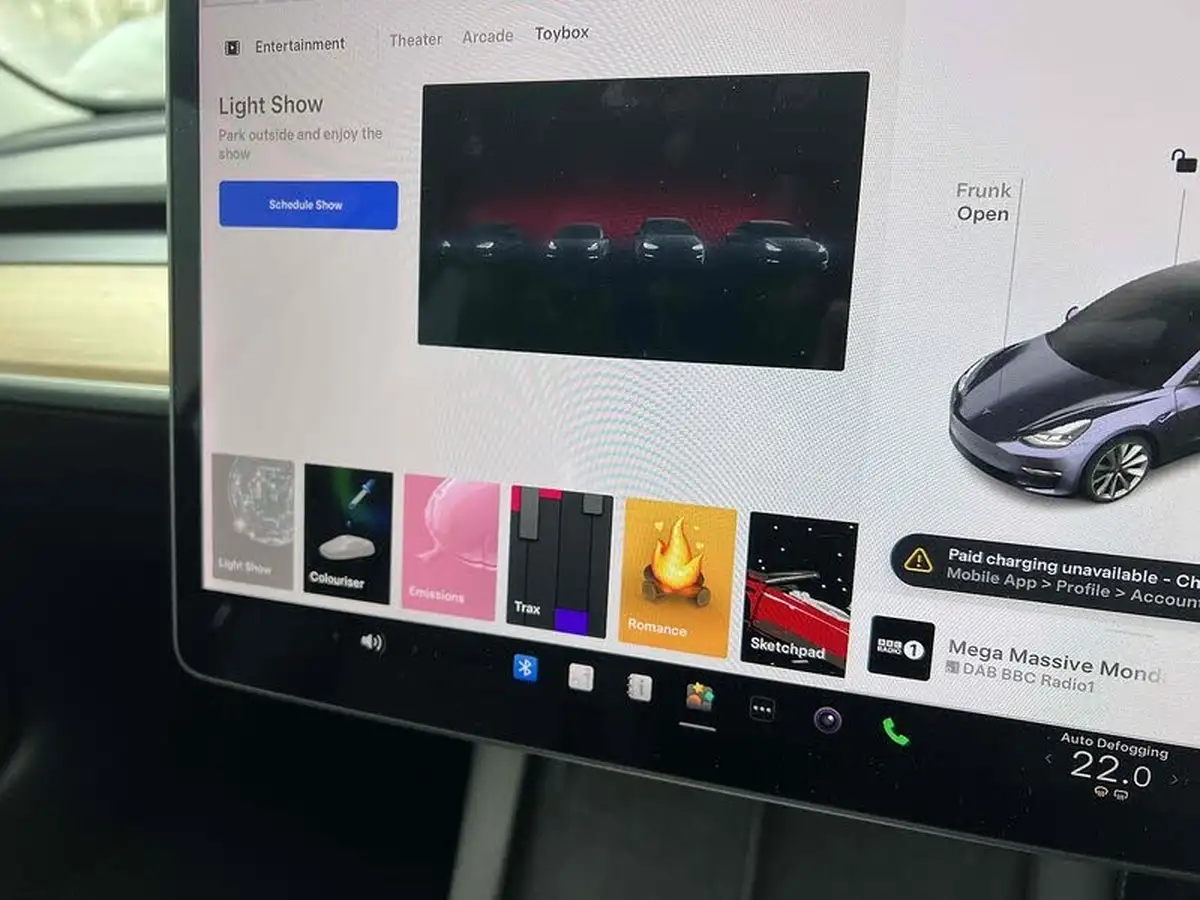 2020-tesla-model-3-e-long-range-big-50