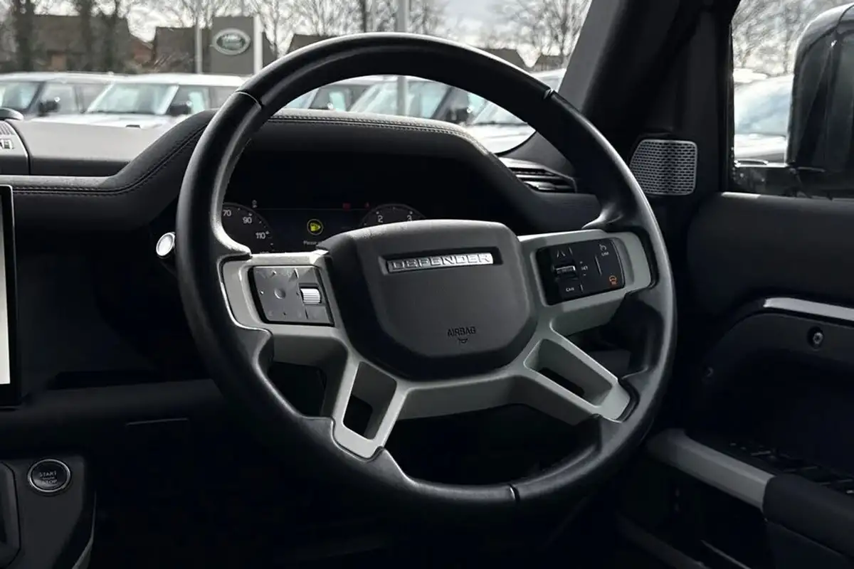 2023-land-rover-110-defender-30-d300-x-dynamic-se-big-15