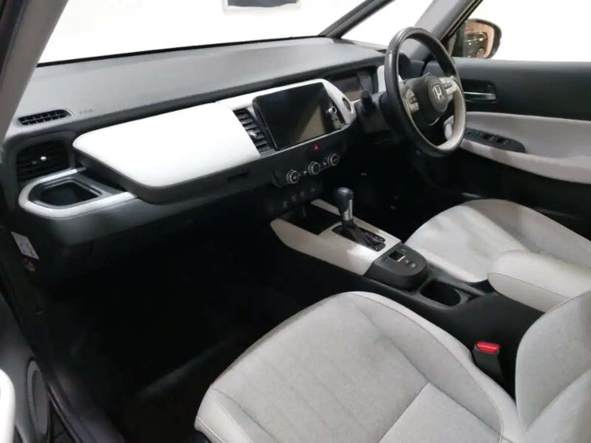 2021-honda-jazz-15-i-mmd-ex-107ps-big-4