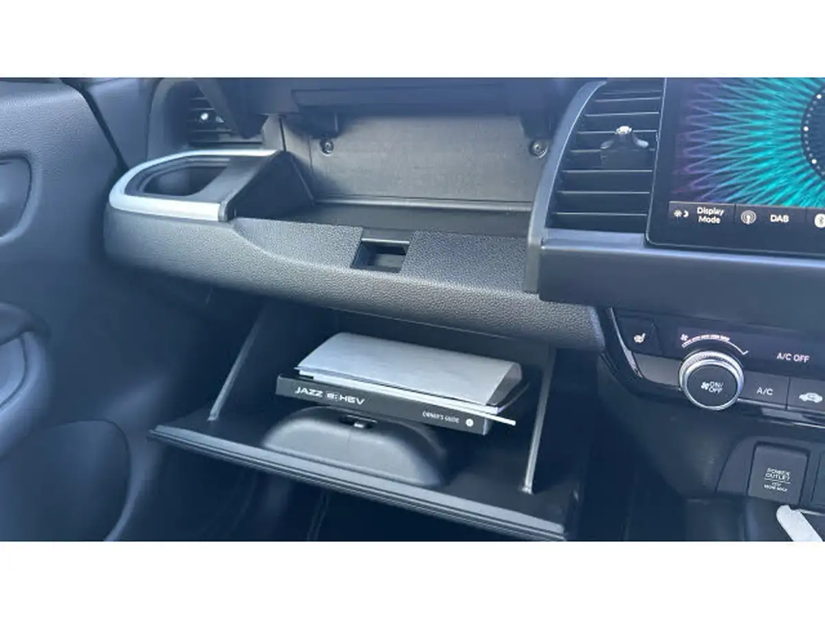 2021-honda-jazz-15-i-mmd-ex-107ps-big-18