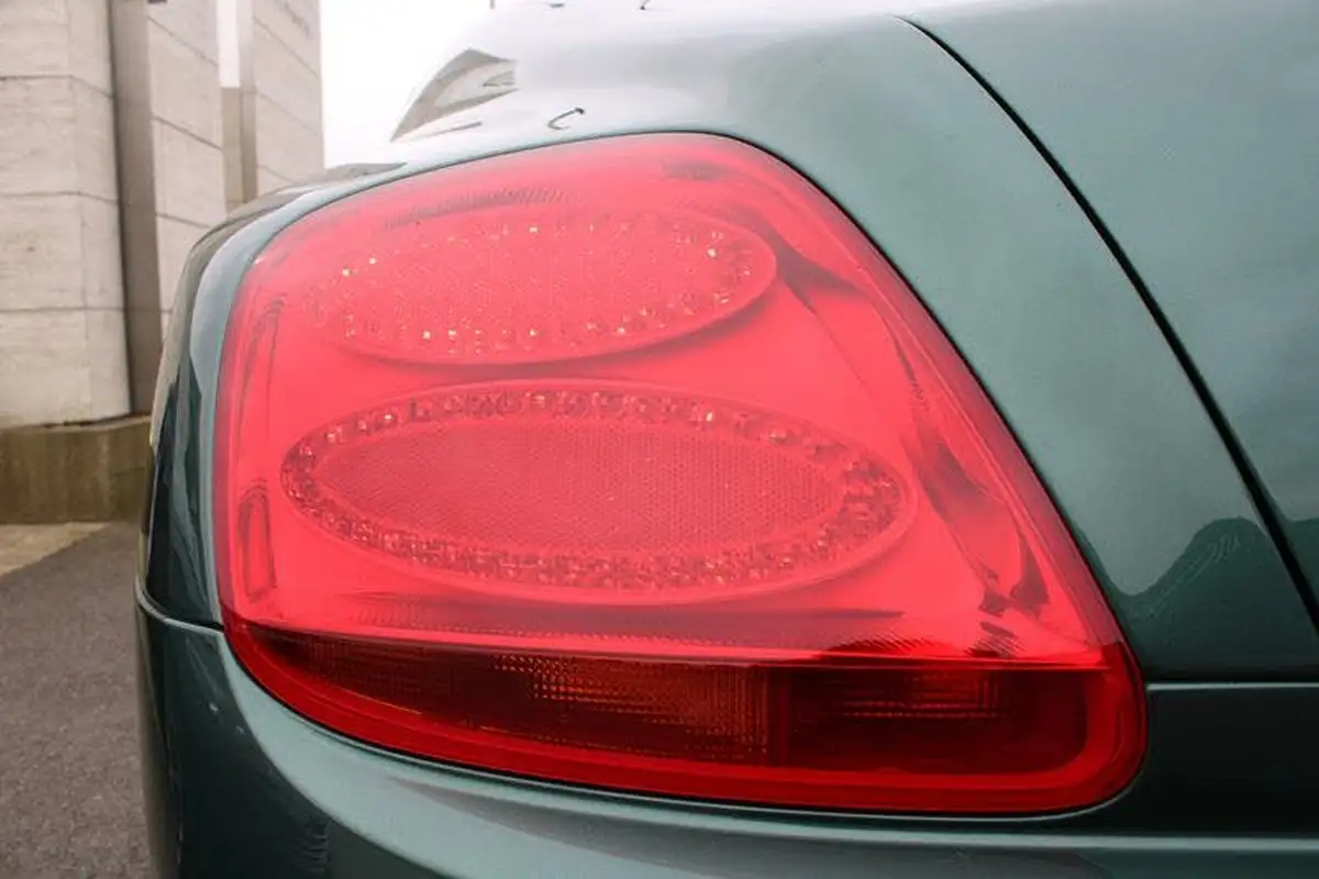 2004-bentley-continental-60-gt-big-30