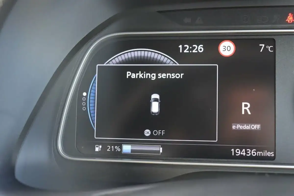 2020-nissan-leaf-e-n-connecta-big-27