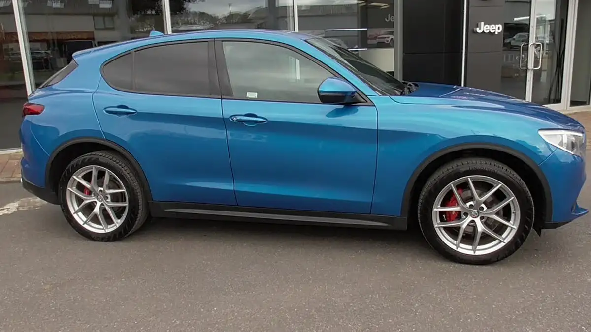 2017-alfa-romeo-stelvio-22td-milano-big-7