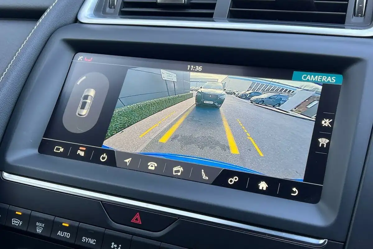 2018-jaguar-e-pace-20-i4d-r-dynamic-s-180ps-awd-auto-big-2
