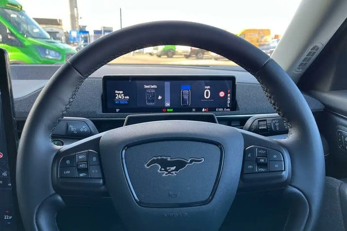 2024-ford-mustang-mach-e-big-11