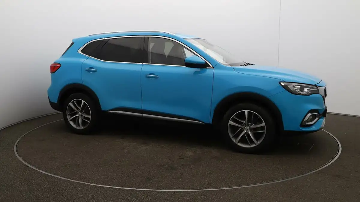 2022-mg-hs-15t-gdi-exclusive-162ps-big-46