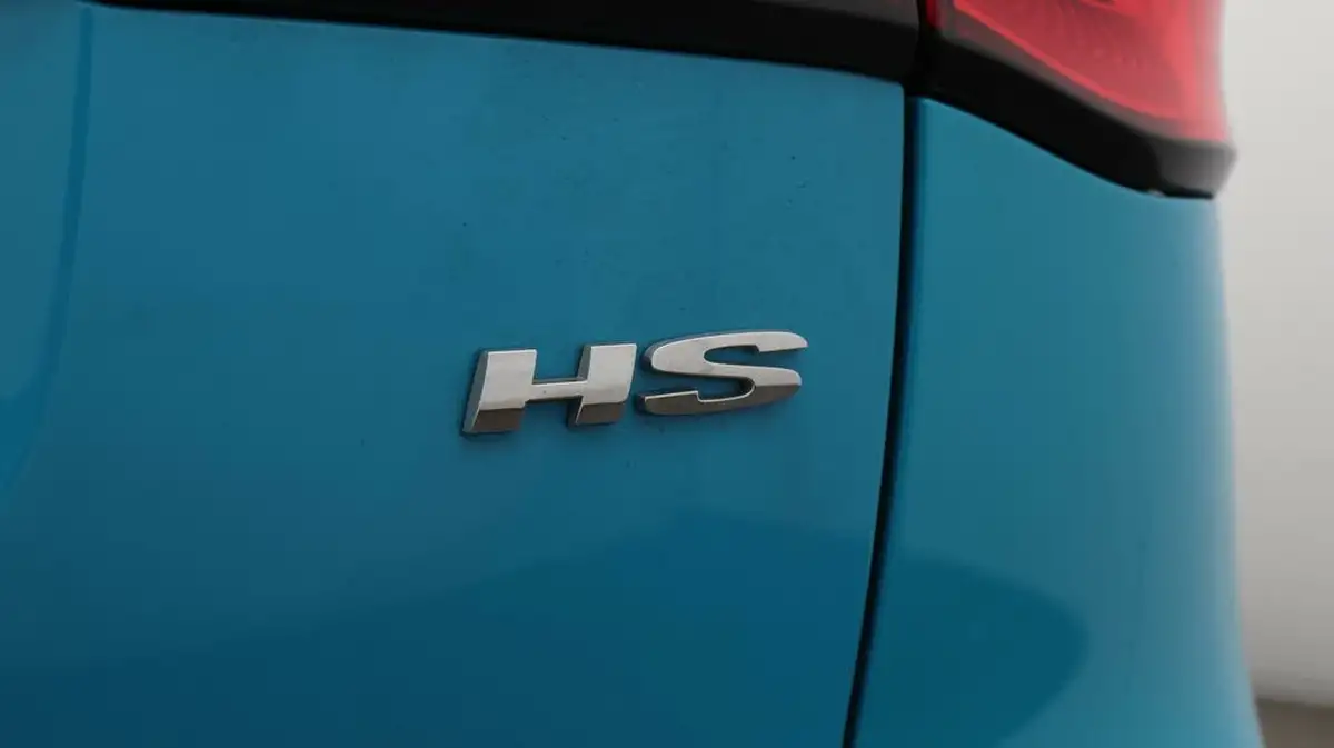 2022-mg-hs-15t-gdi-exclusive-162ps-big-22
