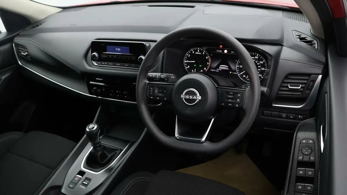 2021-nissan-qashqai-13-dig-t-visia-big-8