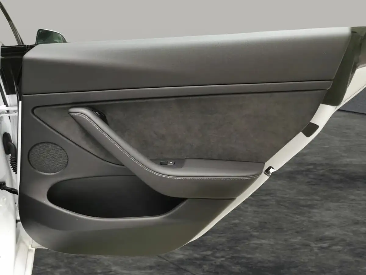 2021-tesla-model-3-e-long-range-awd-big-28