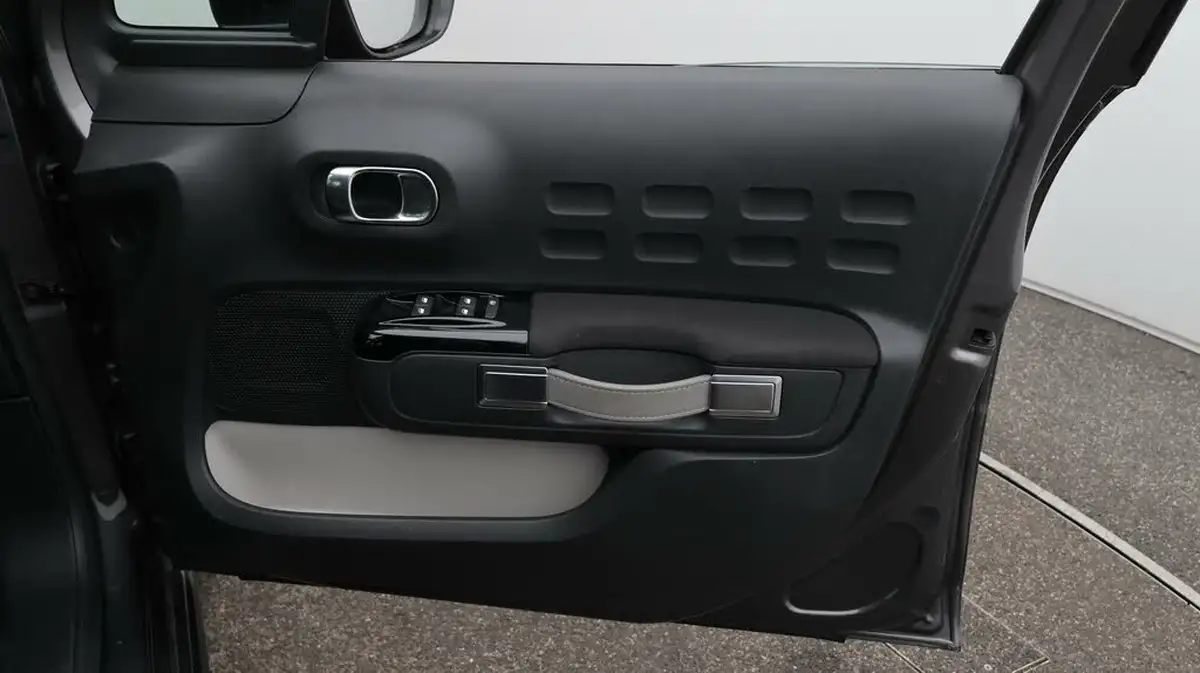 2021-citroen-c3-12-puretech-shine-83ps-big-15