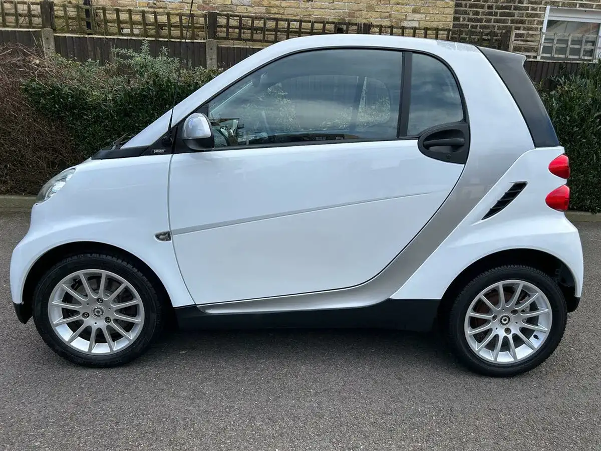 2008-smart-fortwo-10-passion-71bhp-coupe-big-5