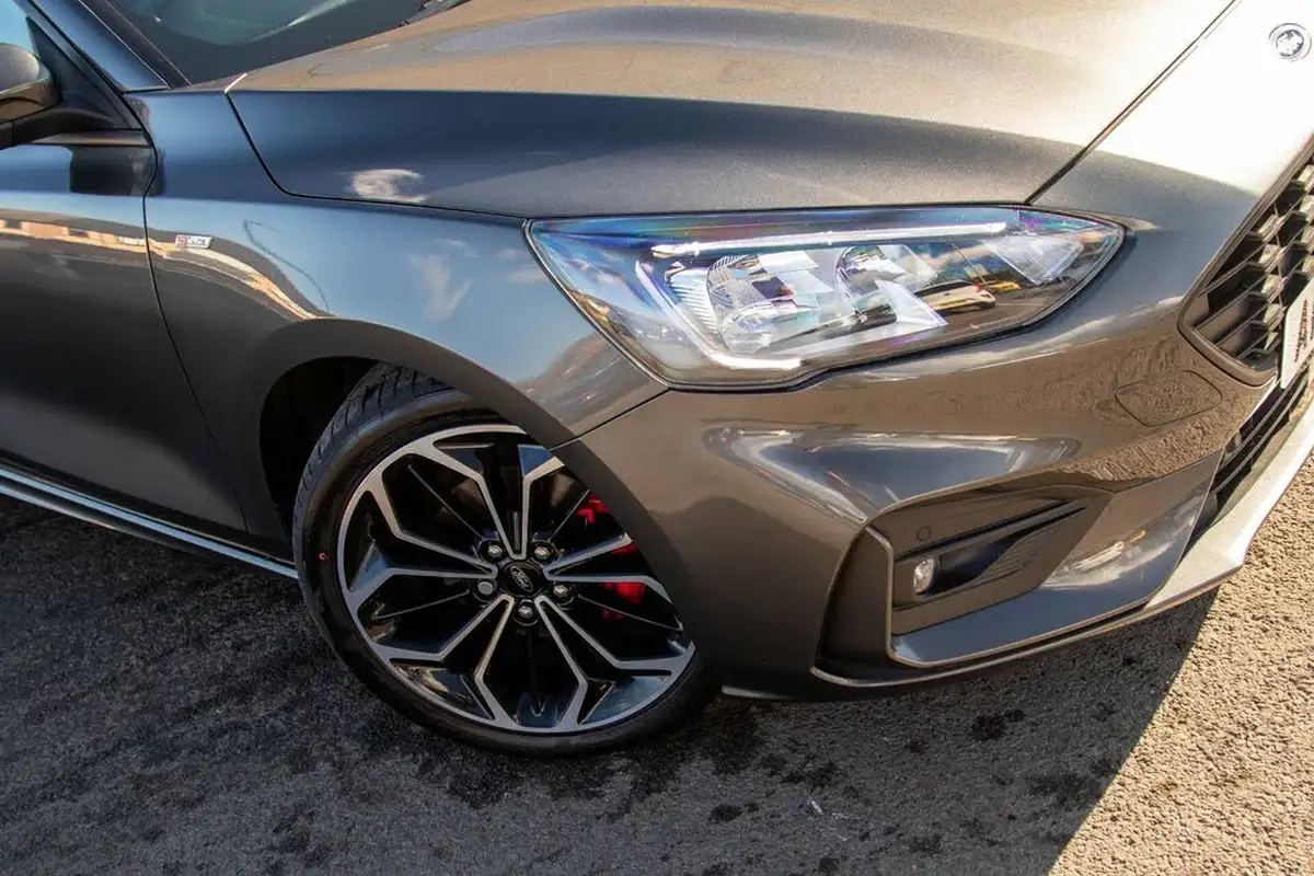 2020-ford-focus-10t-st-line-x-edition-125ps-hybrid-mhev-hatchback-big-2