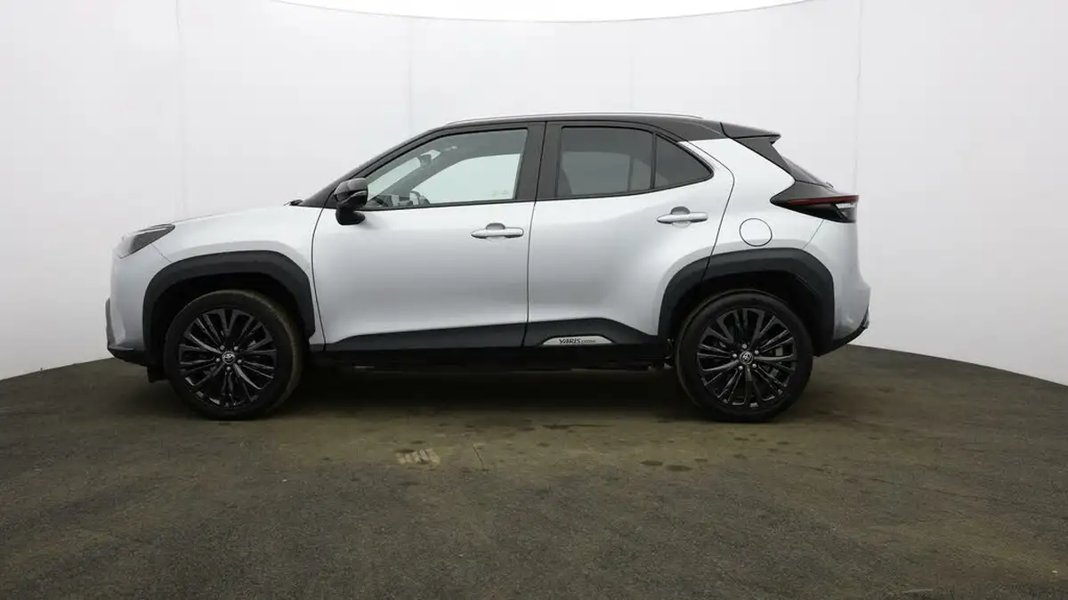 2022-toyota-yaris-cross-15-vvt-i-dynamic-big-62